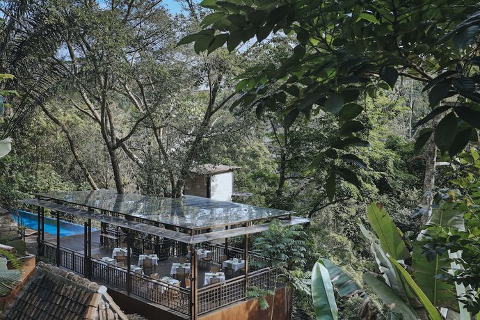 Imagen del bar/restaurante del Hotel The Sebali Resort. Foto 4