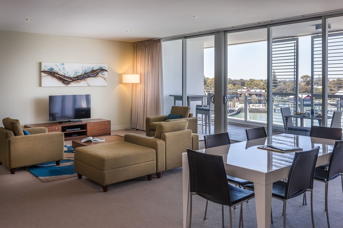 Imagen de los interiores del Hotel The Sebel Mandurah. Foto 9