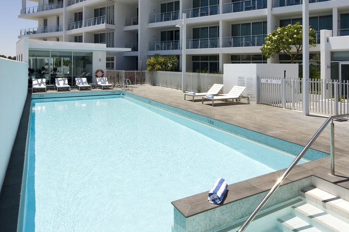 Imagen de la piscina del Hotel The Sebel Mandurah. Foto 15