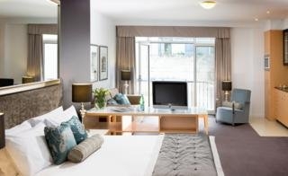 Imagen de la habitación del Hotel The Sebel Melbourne. Foto 3