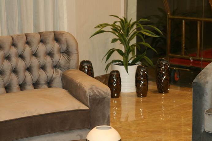 Imagen de los interiores del Hotel The Secure Inn. Foto 17