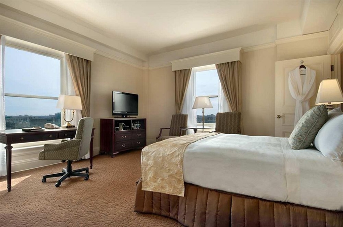 Imagen de la habitación del Hotel The Seelbach Hilton Louisville. Foto 2