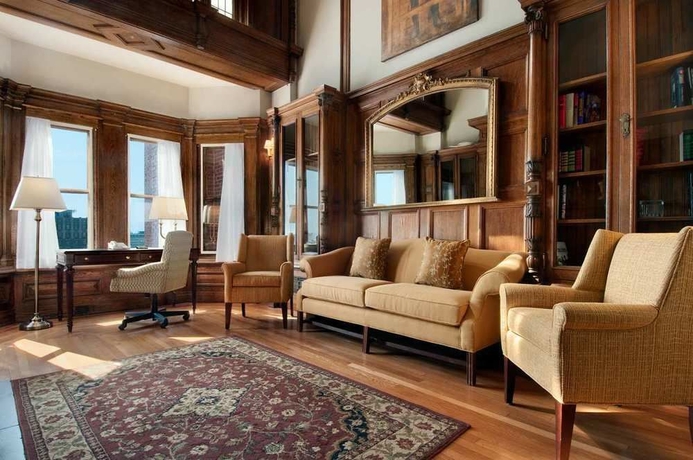 Imagen de los interiores del Hotel The Seelbach Hilton Louisville. Foto 9