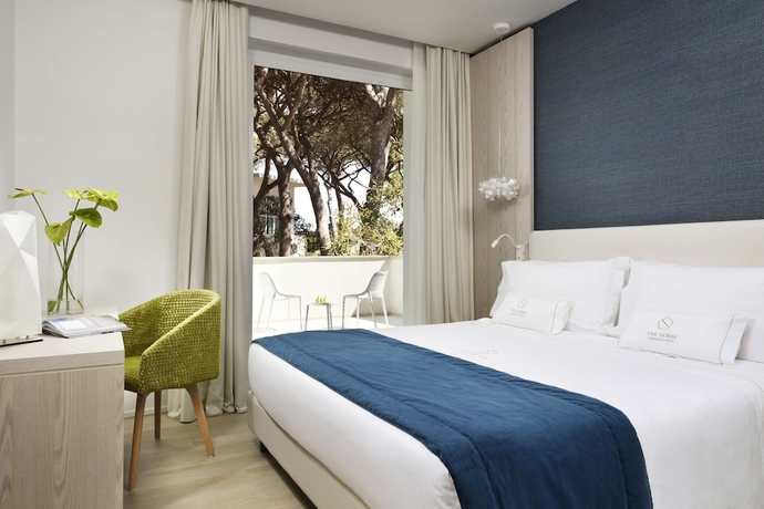 Imagen de la habitación del Hotel The Sense Experience Resort. Foto 3
