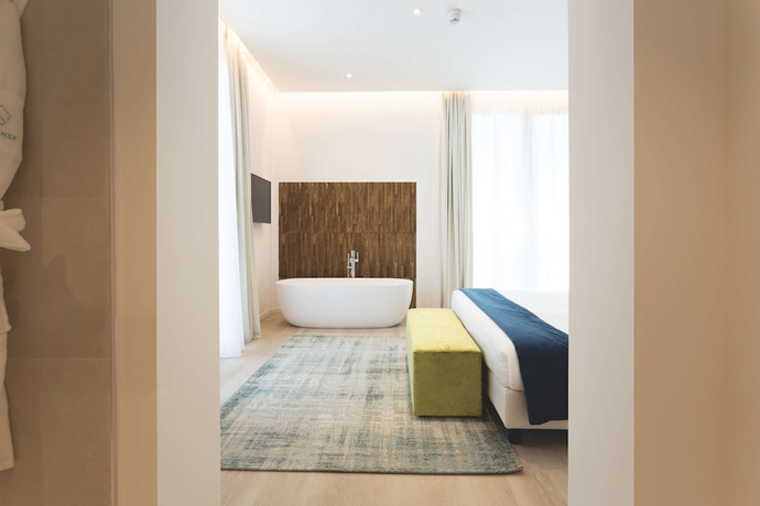 Imagen de la habitación del Hotel The Sense Experience Resort. Foto 5