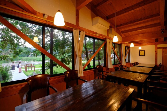 Imagen de los interiores del Hotel The Sense Of Wonder Holistic Glamping. Foto 33