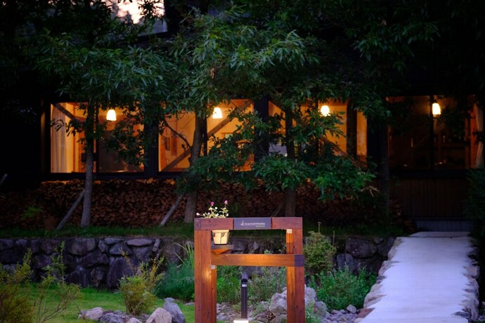 Imagen de los interiores del Hotel The Sense Of Wonder Holistic Glamping. Foto 35