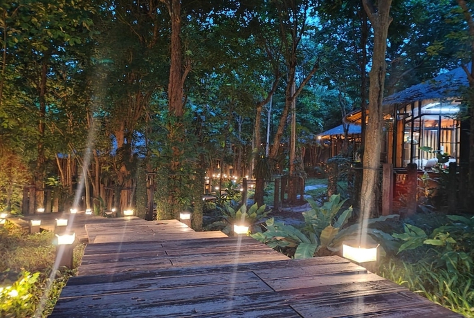 Imagen de la habitación del Hotel The Sense Resort Kanchanaburi. Foto 12
