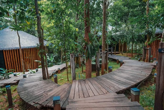 Imagen de la habitación del Hotel The Sense Resort Kanchanaburi. Foto 15