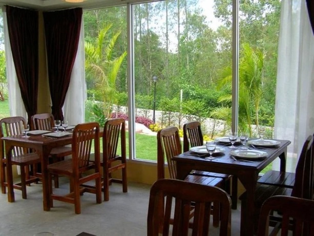 Imagen del bar/restaurante del Hotel The Senses Resort. Foto 3