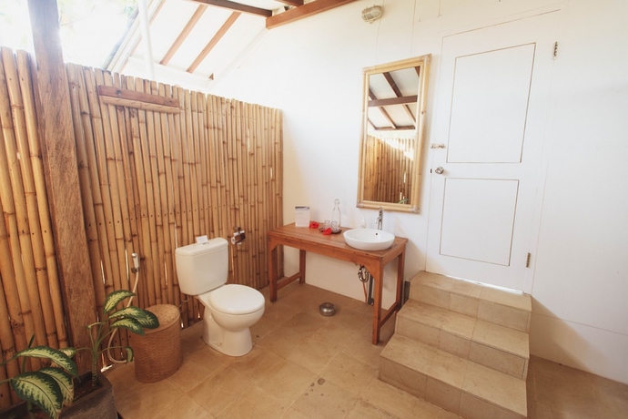 Imagen de la habitación del Hotel The Seraya Resort Komodo. Foto 17