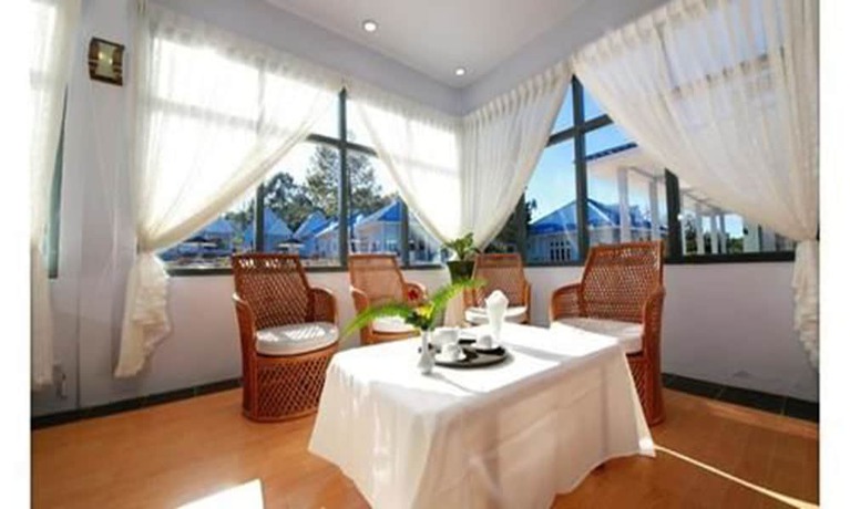 Imagen del bar/restaurante del Hotel The Serenity Kalaw. Foto 3