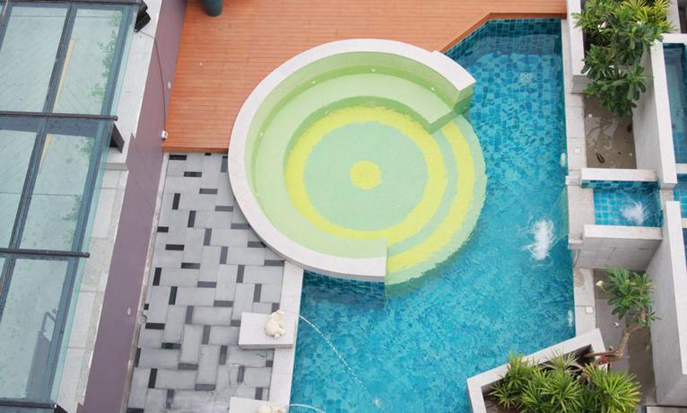 Imagen de la piscina del Hotel The Sez. Foto 14