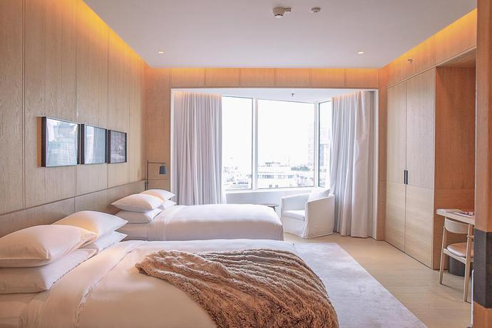 Imagen de la habitación del Hotel The Shanghai Edition. Foto 6