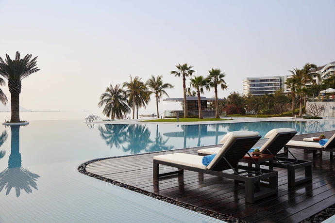 Imagen de la piscina del Hotel The Shanhaitian Resort Sanya, Autograph Collection. Foto 24