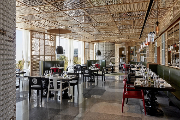 Imagen del bar/restaurante del Hotel The Shanhaitian Resort Sanya, Autograph Collection. Foto 12