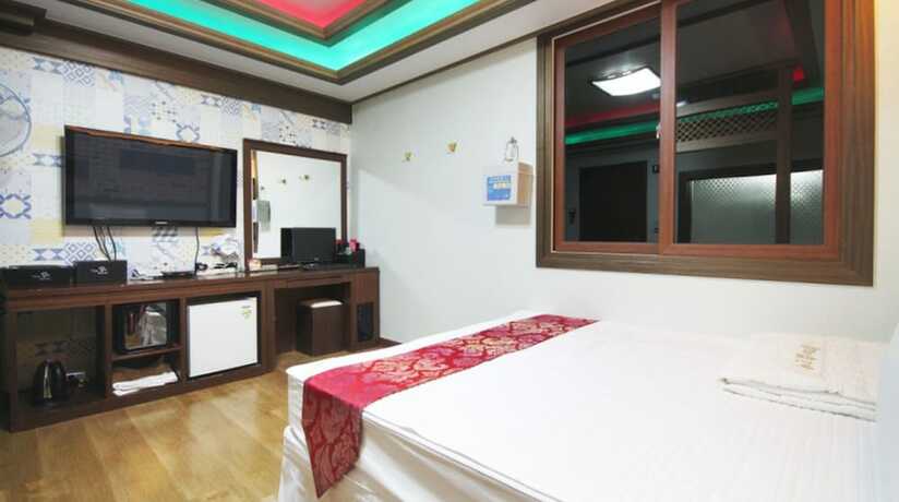 Imagen general del Hotel The Sharp Motel. Foto 11
