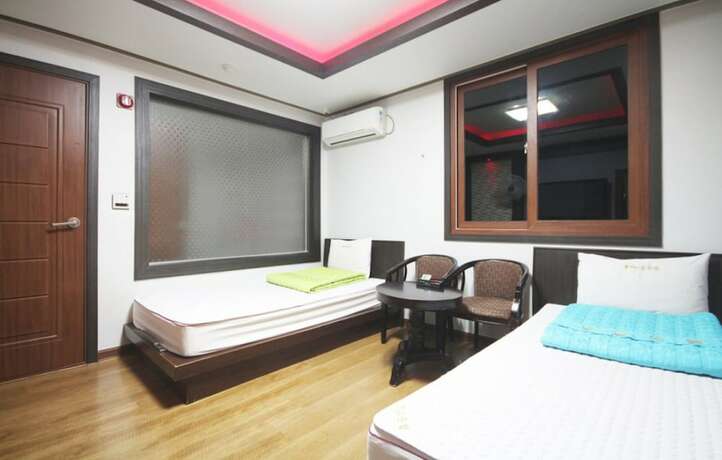 Imagen general del Hotel The Sharp Motel. Foto 13