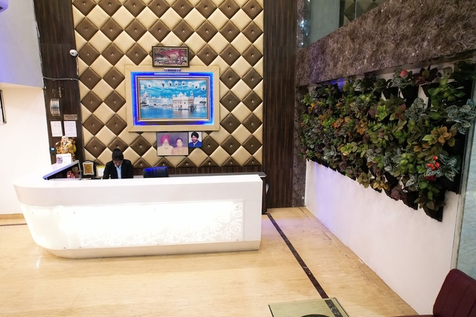 Imagen de los interiores del Hotel The Sheetal International, Raipur. Foto 16