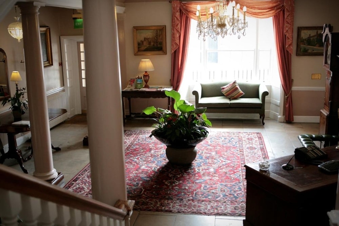 Imagen de los interiores del Hotel The Shelleys And Restaurant. Foto 19