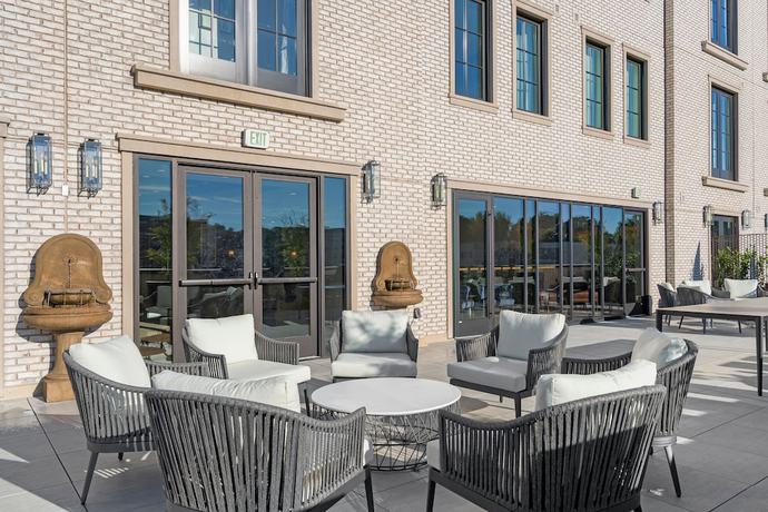 Imagen del bar/restaurante del Hotel The Shepherd Downtown Clemson. Foto 3