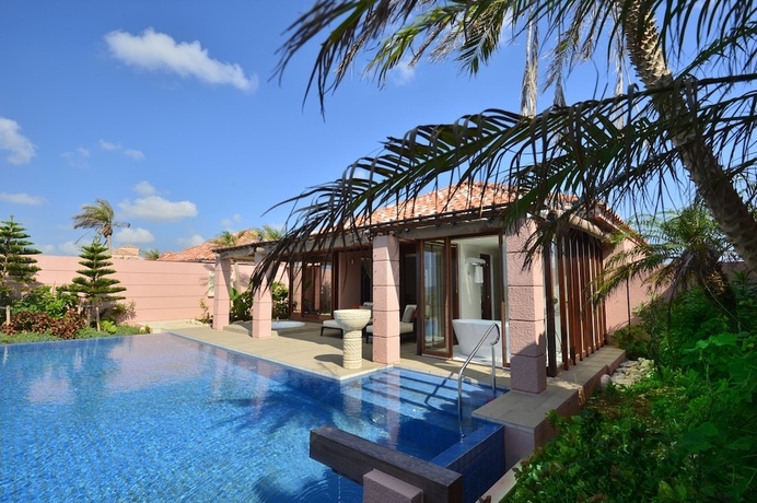 Imagen de la piscina del Hotel The Shigira. Foto 19