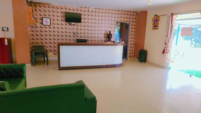 Imagen de los interiores del Hotel The Shikhar Resort. Foto 11