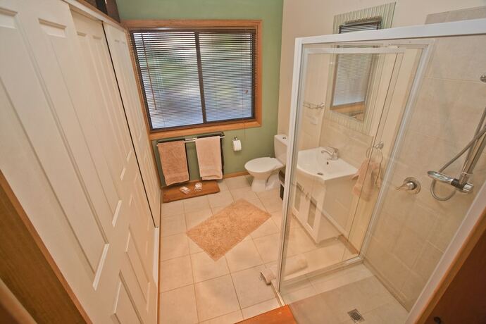 Imagen general del Hotel The Shingles Riverside Cottages. Foto 3