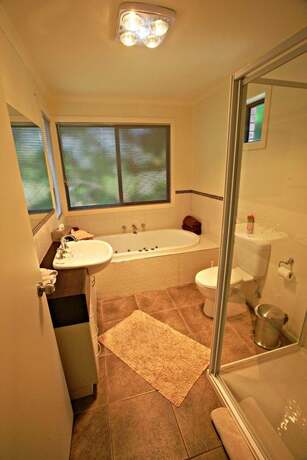 Imagen general del Hotel The Shingles Riverside Cottages. Foto 7