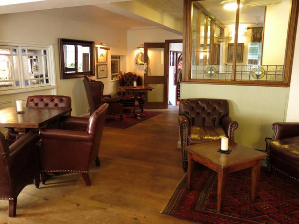 Imagen del bar/restaurante del Hotel The Ship. Foto 2