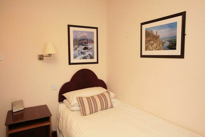 Imagen de la habitación del Hotel The Ship Inn. Foto 16