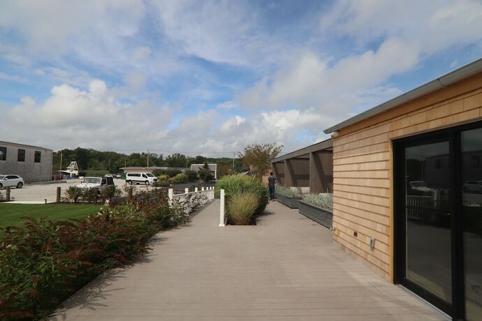 Imagen general del Hotel The Shoals Suites and Slips. Foto 2