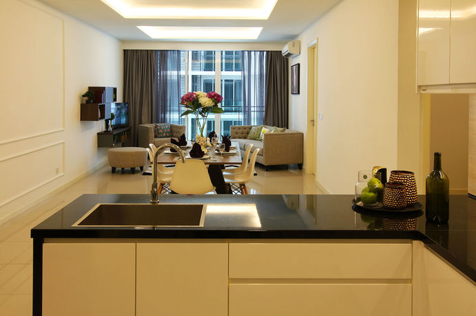 Imagen de los exteriores del Hotel The Shore and Residences. Foto 13