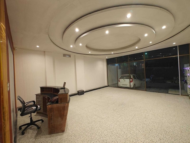 Imagen de los interiores del Hotel The Shyama Grand Regency Ayodhya. Foto 16