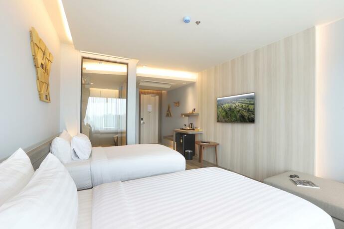 Imagen general del Hotel The Signature Airport, Airport Garden Village. Foto 23