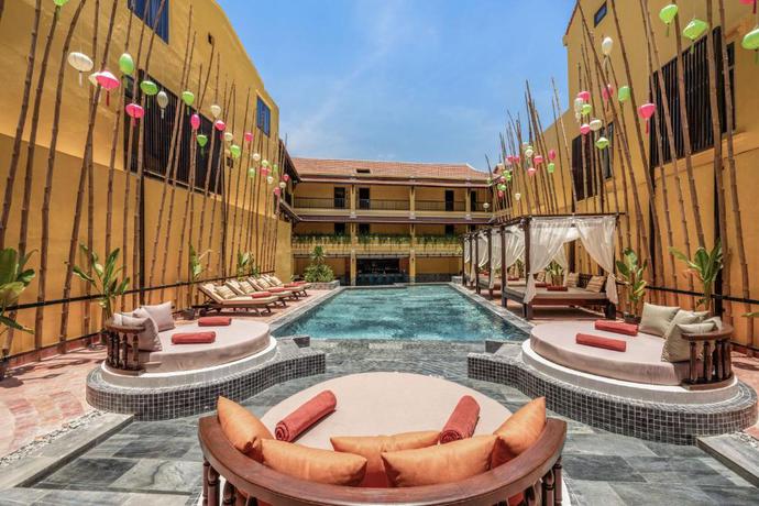 Imagen de la piscina del Hotel The Signature Hoi An. Foto 30