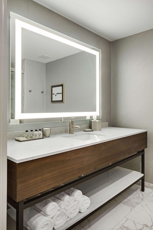 Imagen de la habitación del Hotel The Sire Lexington, Tapestry Collection By Hilton. Foto 10