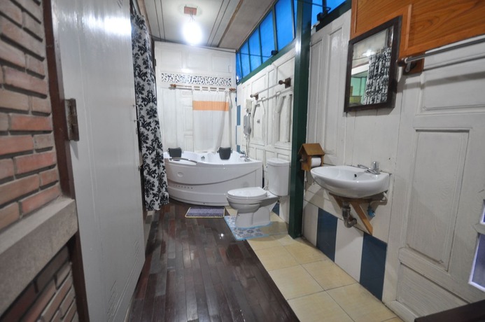 Imagen de la habitación del Hotel The Sixty At Ayutthaya. Foto 18