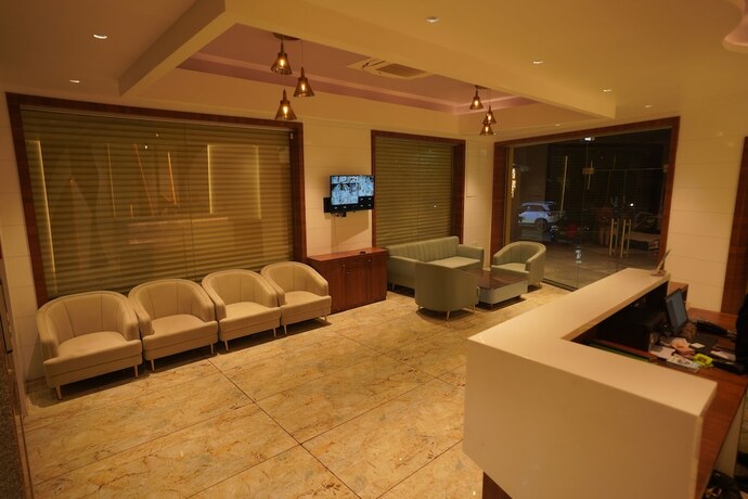 Imagen general del Hotel The Sky Comfort Babuji Jodhpur Palace. Foto 14