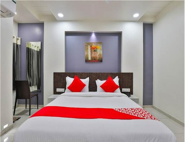 Imagen general del Hotel The Sky Comfort - Parth Inn. Foto 5