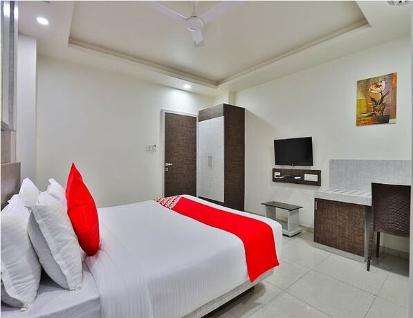 Imagen general del Hotel The Sky Comfort - Parth Inn. Foto 7
