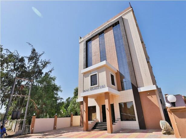 Imagen general del Hotel The Sky Comfort - Parth Inn. Foto 10