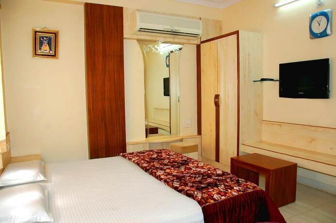 Imagen general del Hotel The Sky Comfort Shri Vithalesh. Foto 1