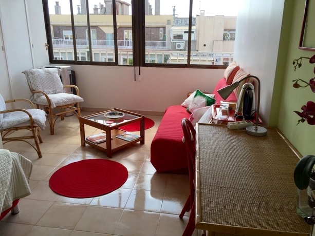 Imagen de la habitación del Hotel The Sky Dome. Foto 3