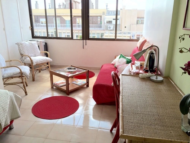 Imagen de la habitación del Hotel The Sky Dome. Foto 4