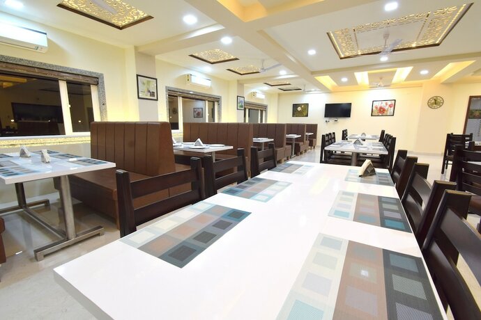 Imagen general del Hotel The Sky Imperial Gopal Darshan. Foto 10
