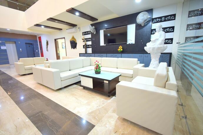 Imagen general del Hotel The Sky Imperial Gopal Darshan. Foto 14