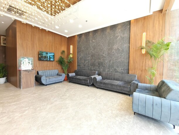 Imagen del bar/restaurante del Hotel The Sky Imperial Kailash. Foto 15