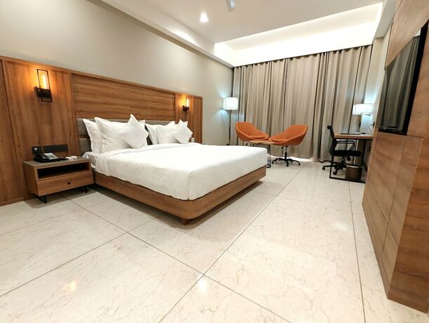 Imagen de la habitación del Hotel The Sky Imperial Kailash. Foto 19