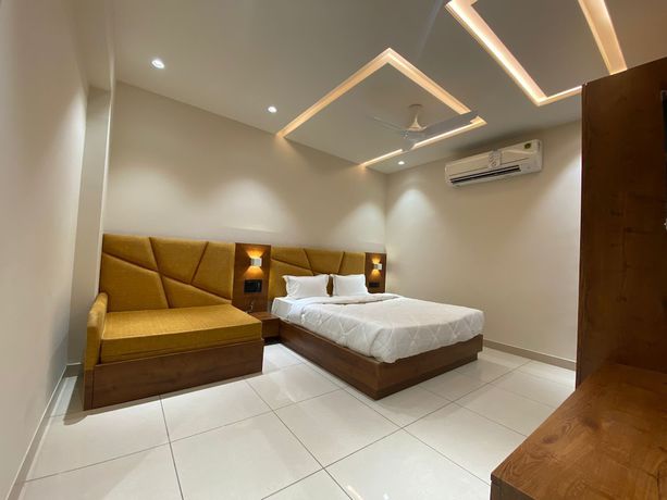 Imagen de la habitación del Hotel The Sky Imperial Sugam. Foto 2